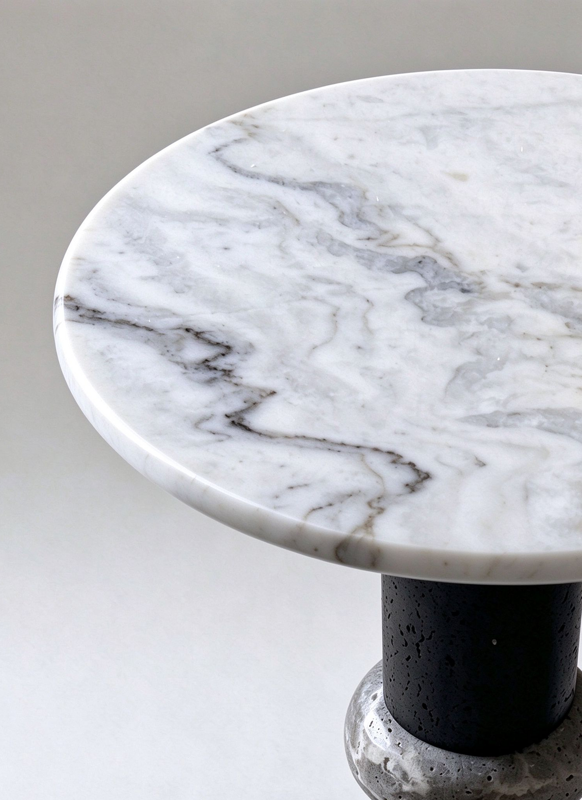 ChapterLiving Pebbla Round Side Table