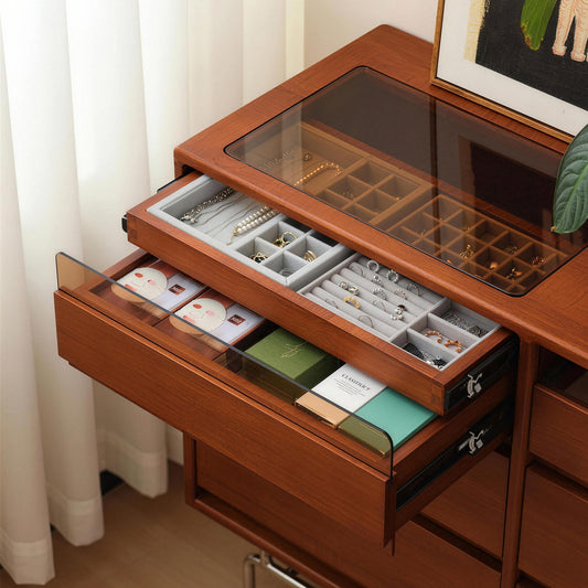 Vinta Chest of 8